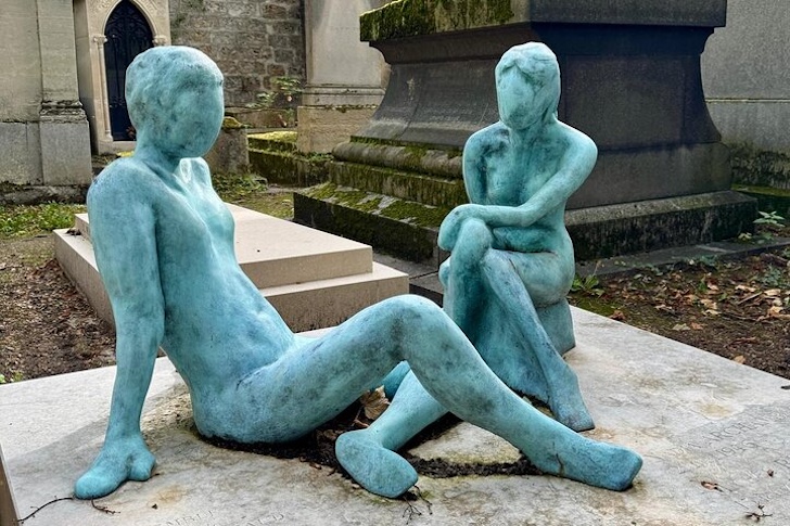 rena louna pere lachaise