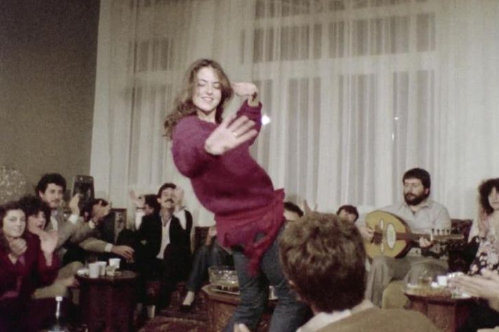«Do you love me»: Το πολυβραβευμένο ντοκιμαντέρ της Λάνα Ντάχερ στη Στέγη